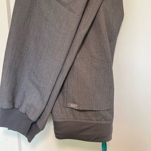 Figs Graphite Scrub Set